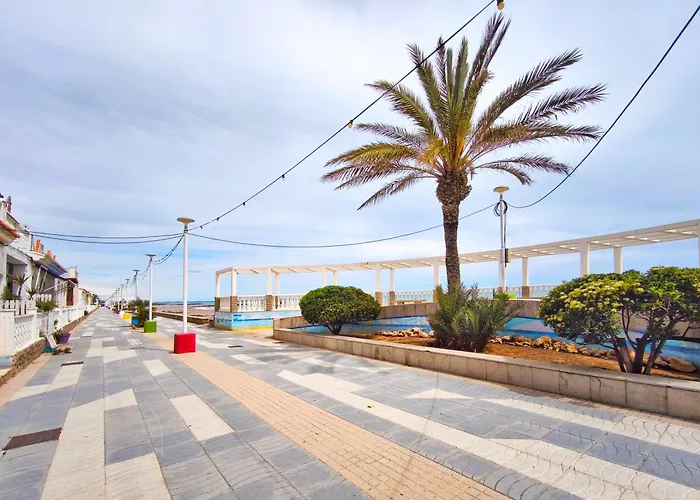 Con Terraza Junto Al Mar En Moncofa